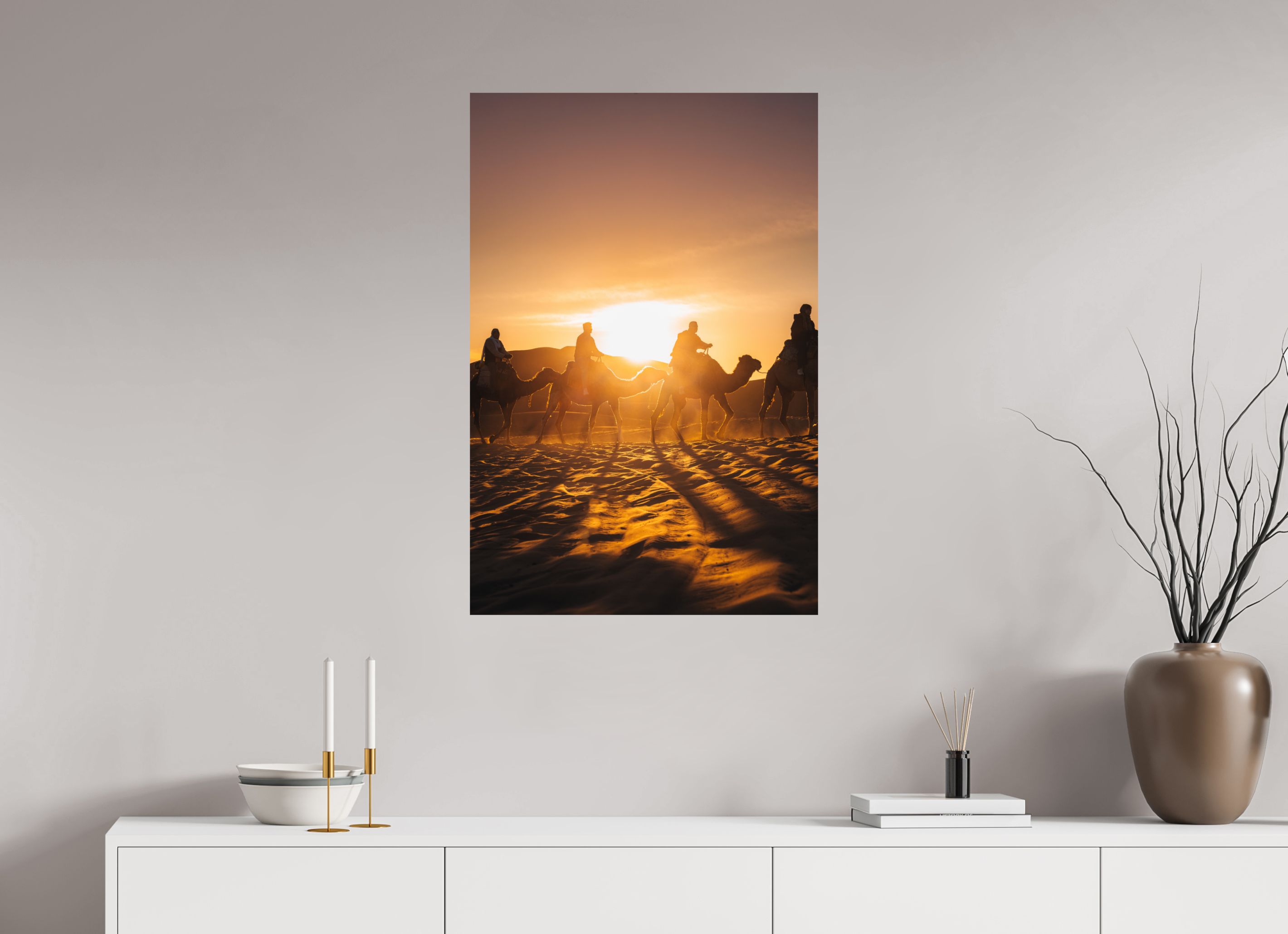 60 x 90 cm, Tirage Fine Art Premium Silhouettes dans le soleil levant – Sahara