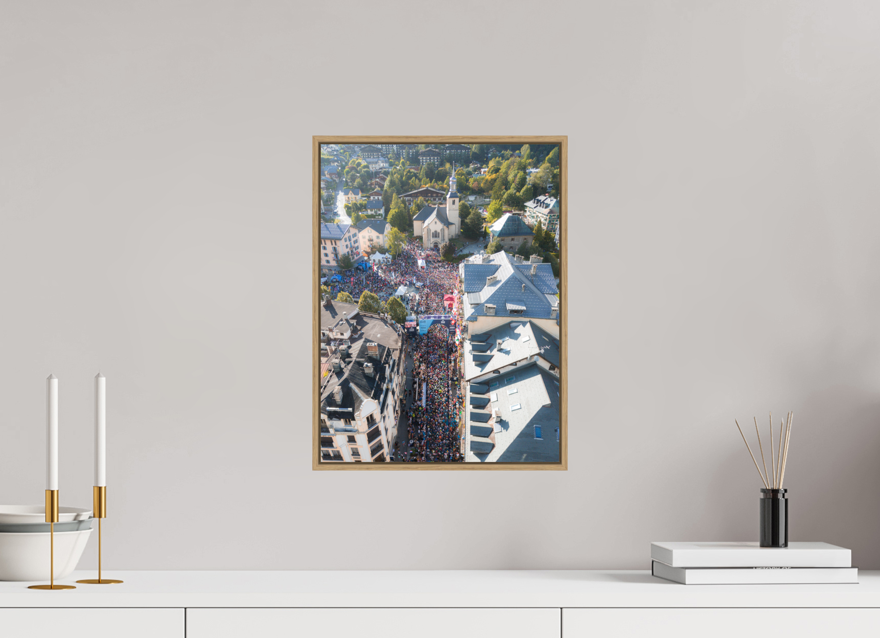 30 x 40 cm, Tirage sous Plexiglas encadré Lancement des Champions – UTMB Mont-Blanc en action