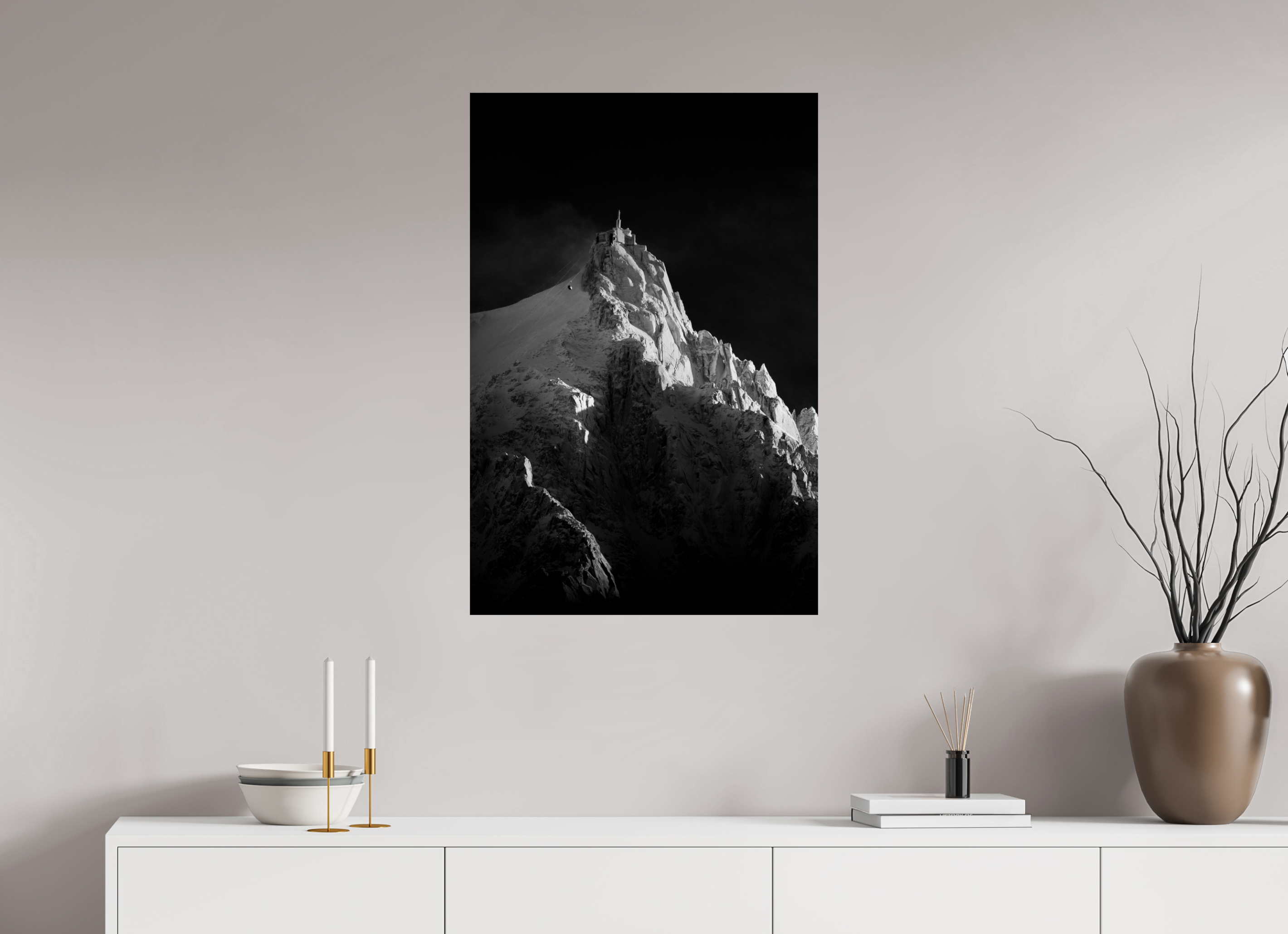 60 x 90 cm, Tirage Fine Art Premium Aiguille du Midi Contrastée – Noir et Blanc