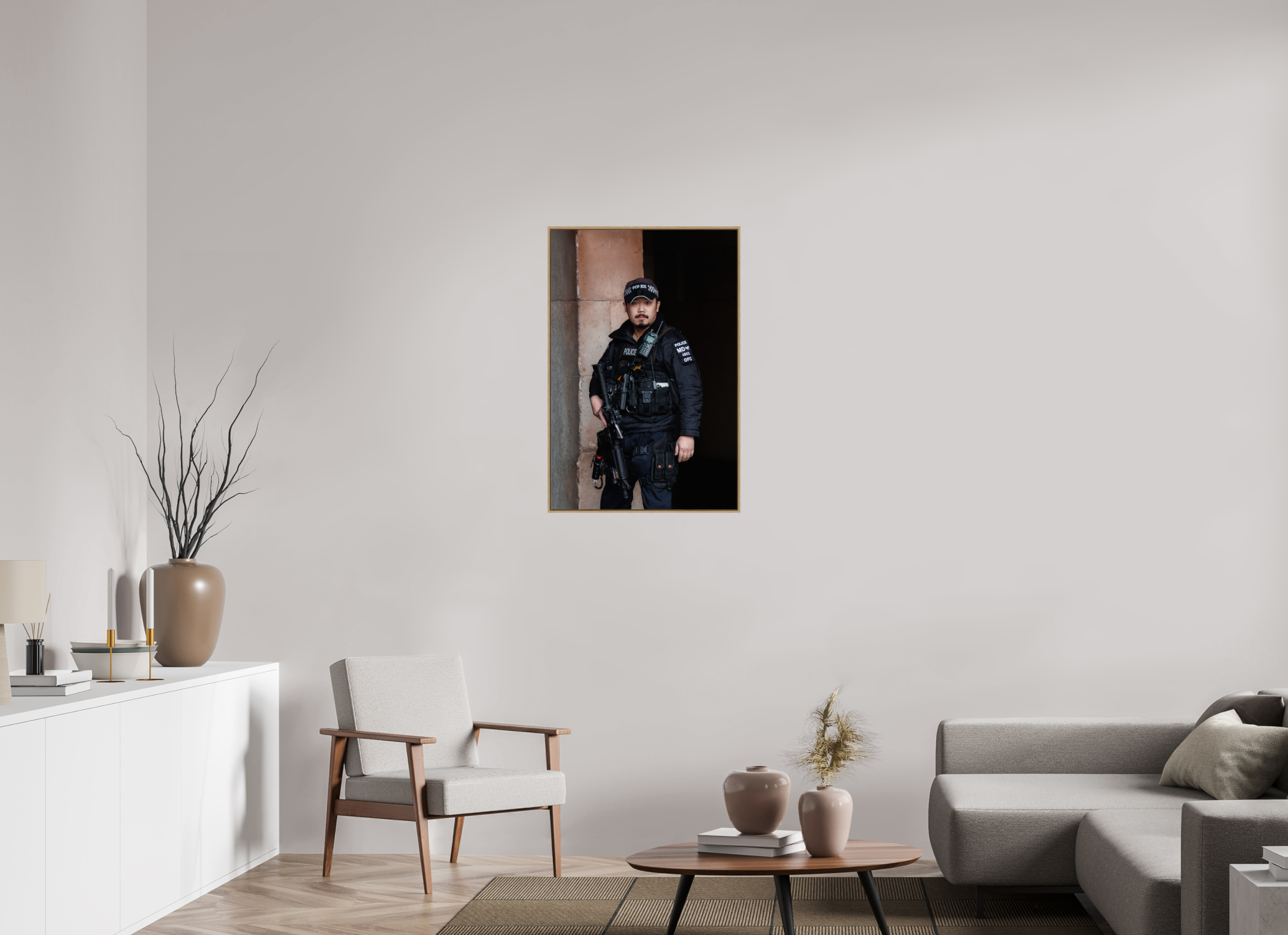 60 x 90 cm, Tirage sous Plexiglas encadré Vigilance moderne – Police militaire