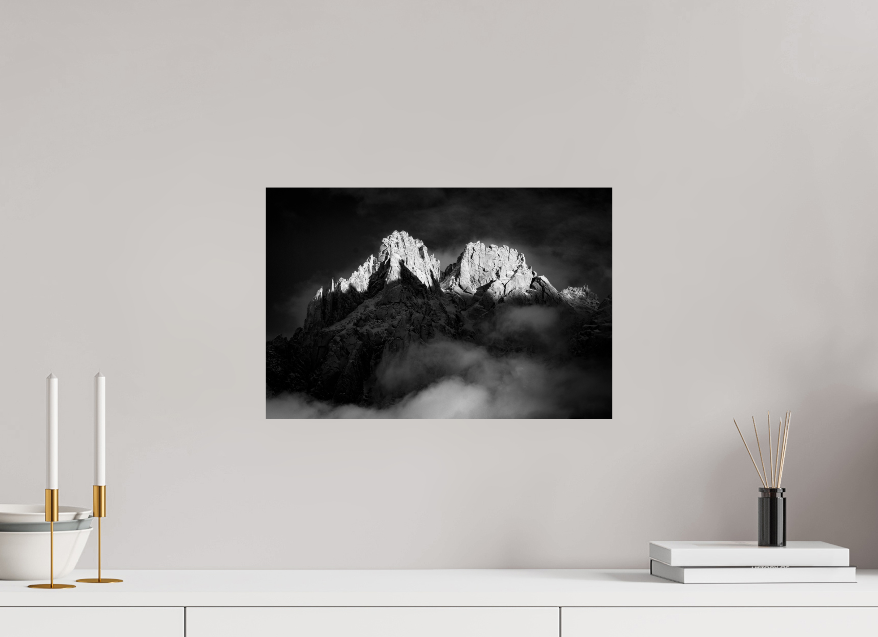 45 x 30 cm, Tirage Fine Art Premium Sommets Illuminés – Aoste, Italie