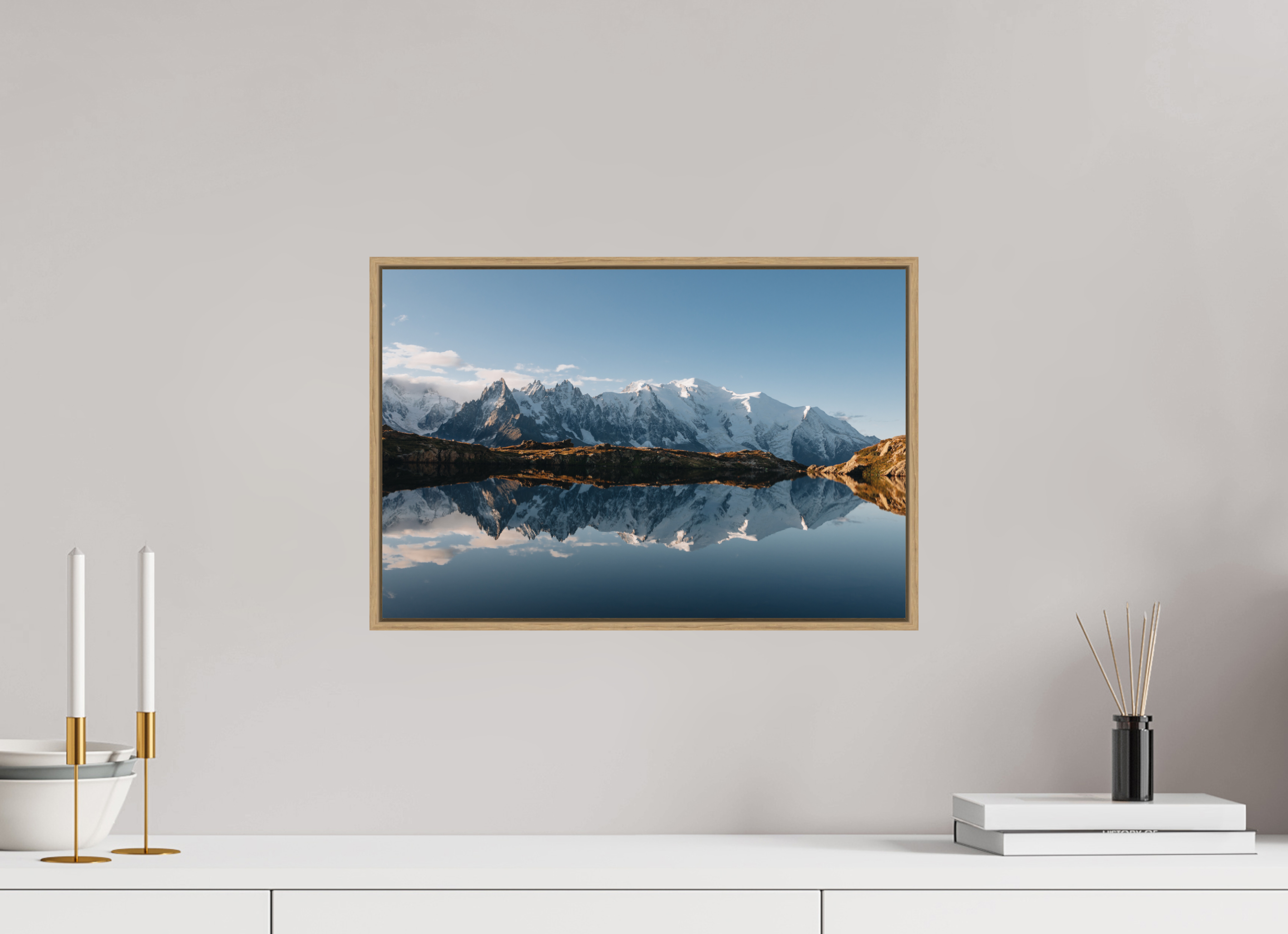 45 x 30 cm, Tirage sous Plexiglas encadré Reflets du Mont-Blanc sur le lac des Cheserys