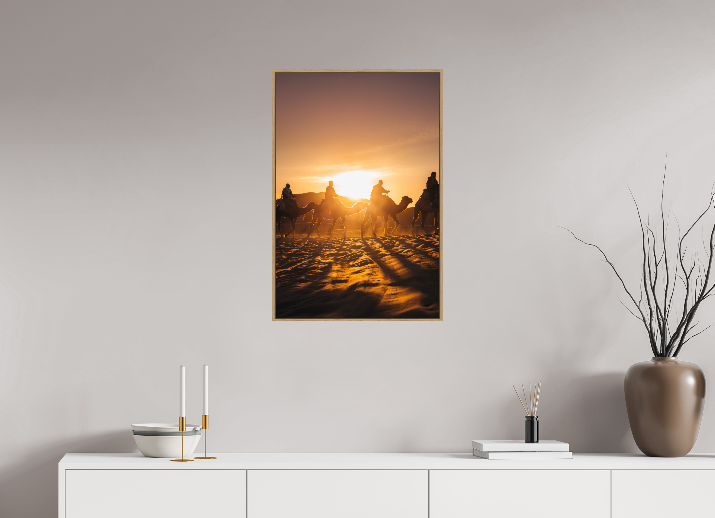 50 x 75 cm, Tirage sous Plexiglas encadré Silhouettes dans le soleil levant – Sahara