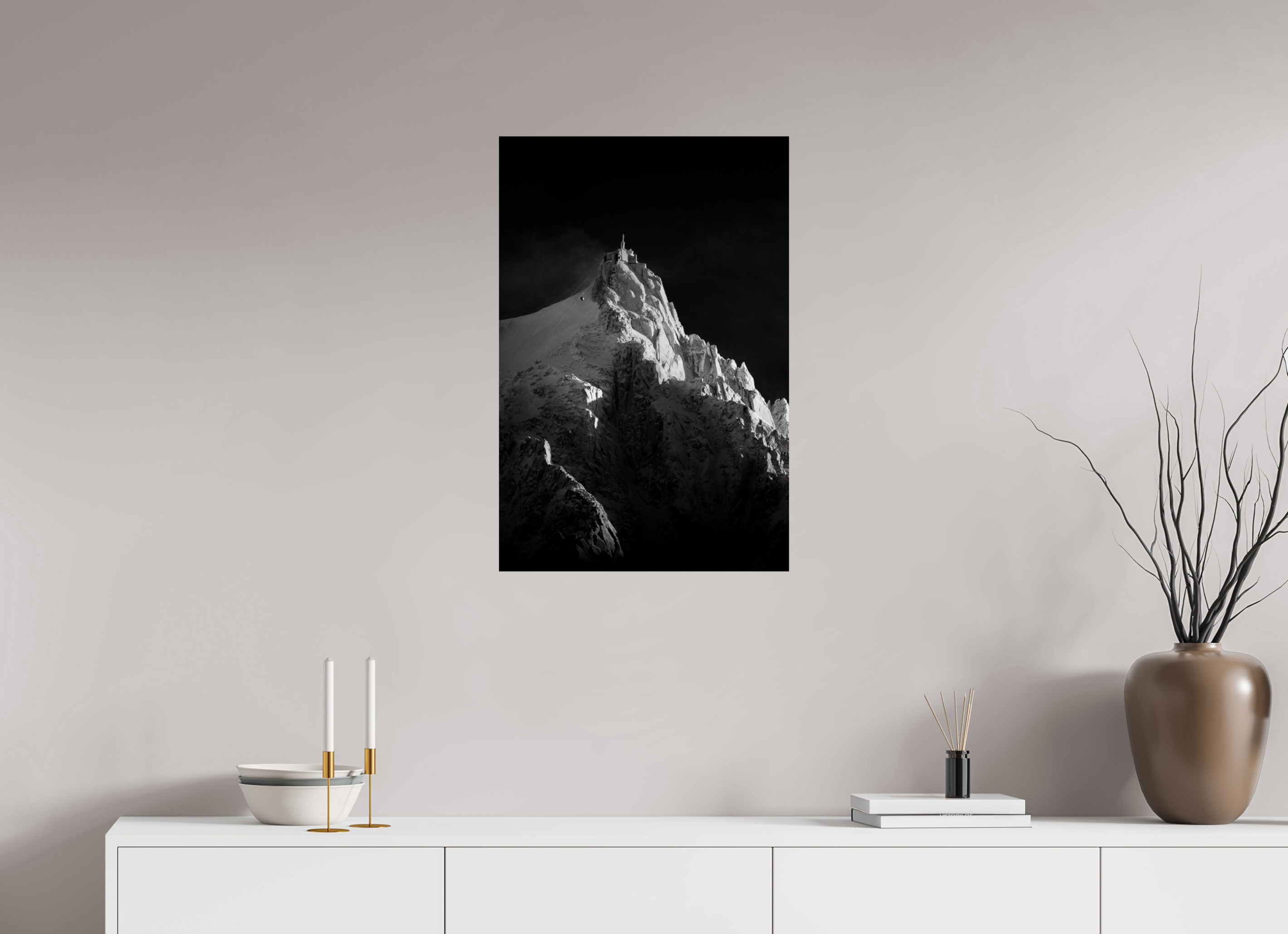 50 x 75 cm, Tirage Fine Art Premium Aiguille du Midi Contrastée – Noir et Blanc