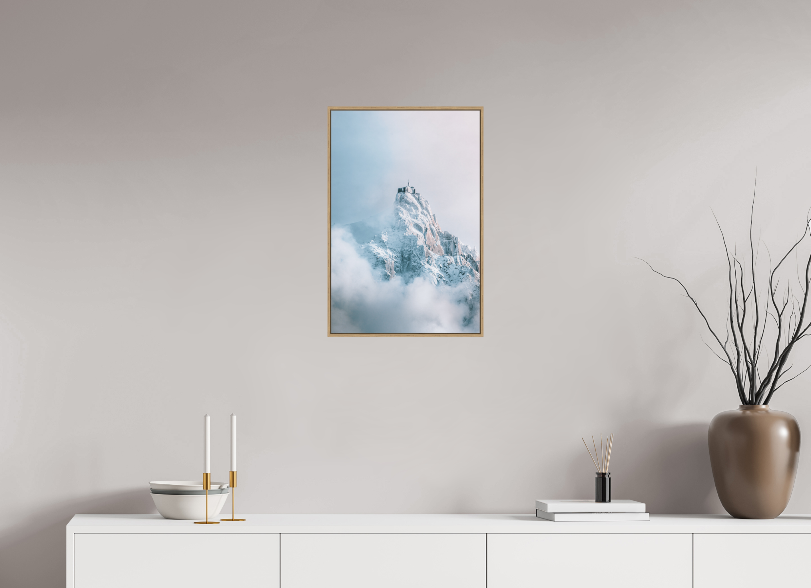 40 x 60 cm, Tirage sous Plexiglas encadré Aiguille du Midi au réveil hivernal