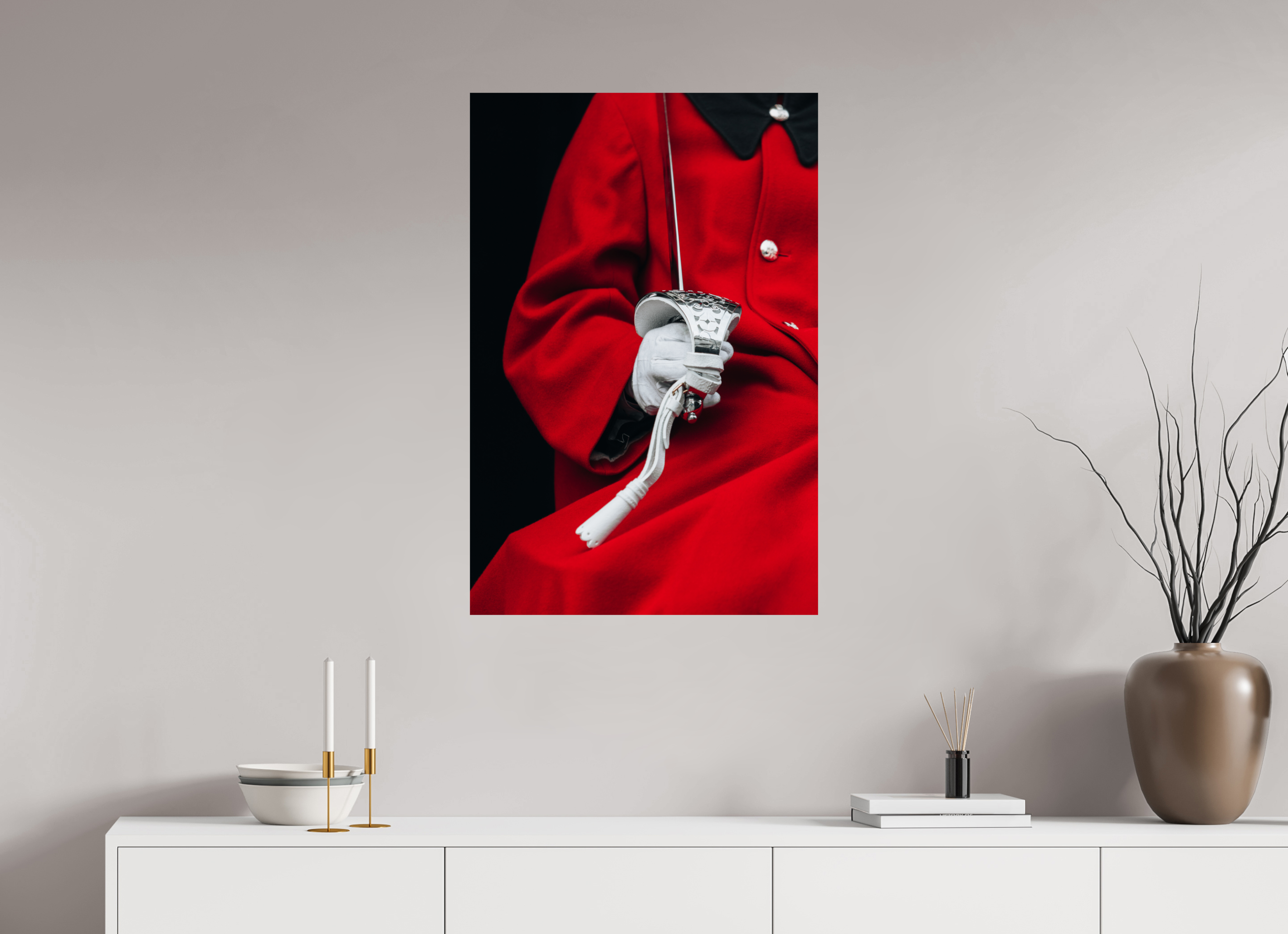 60 x 90 cm, Tirage Fine Art Premium Élégance en détail – Gant et épée