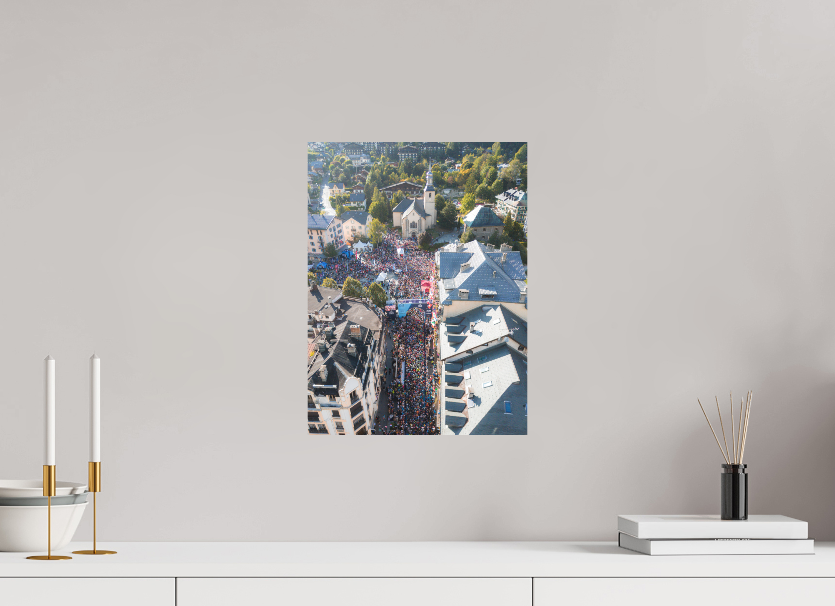 30 x 40 cm, Tirage Fine Art Premium + Lancement des Champions – UTMB Mont-Blanc en action