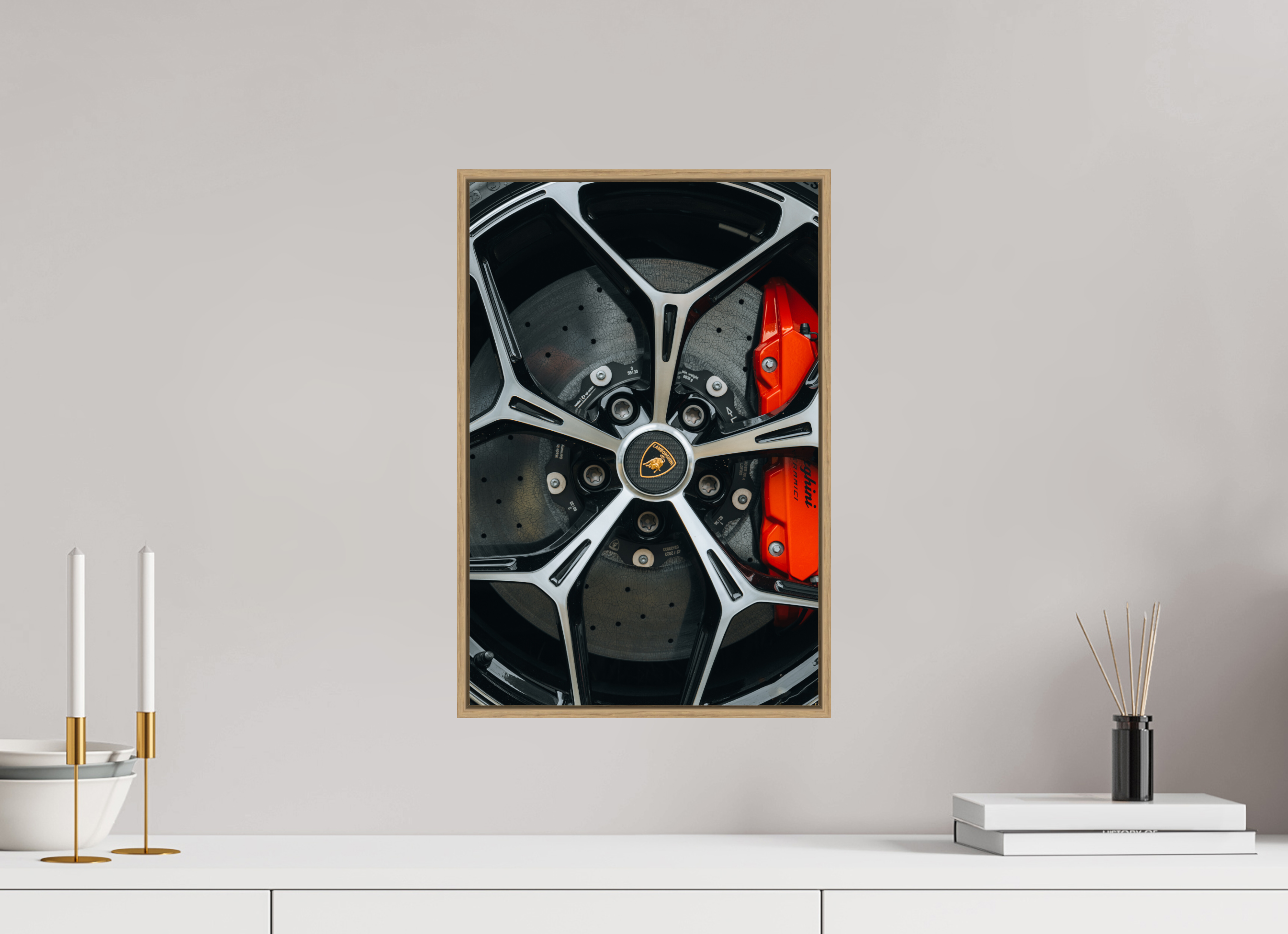 30 x 45 cm, Tirage sous Plexiglas encadré Lamborghini – Détail de jante