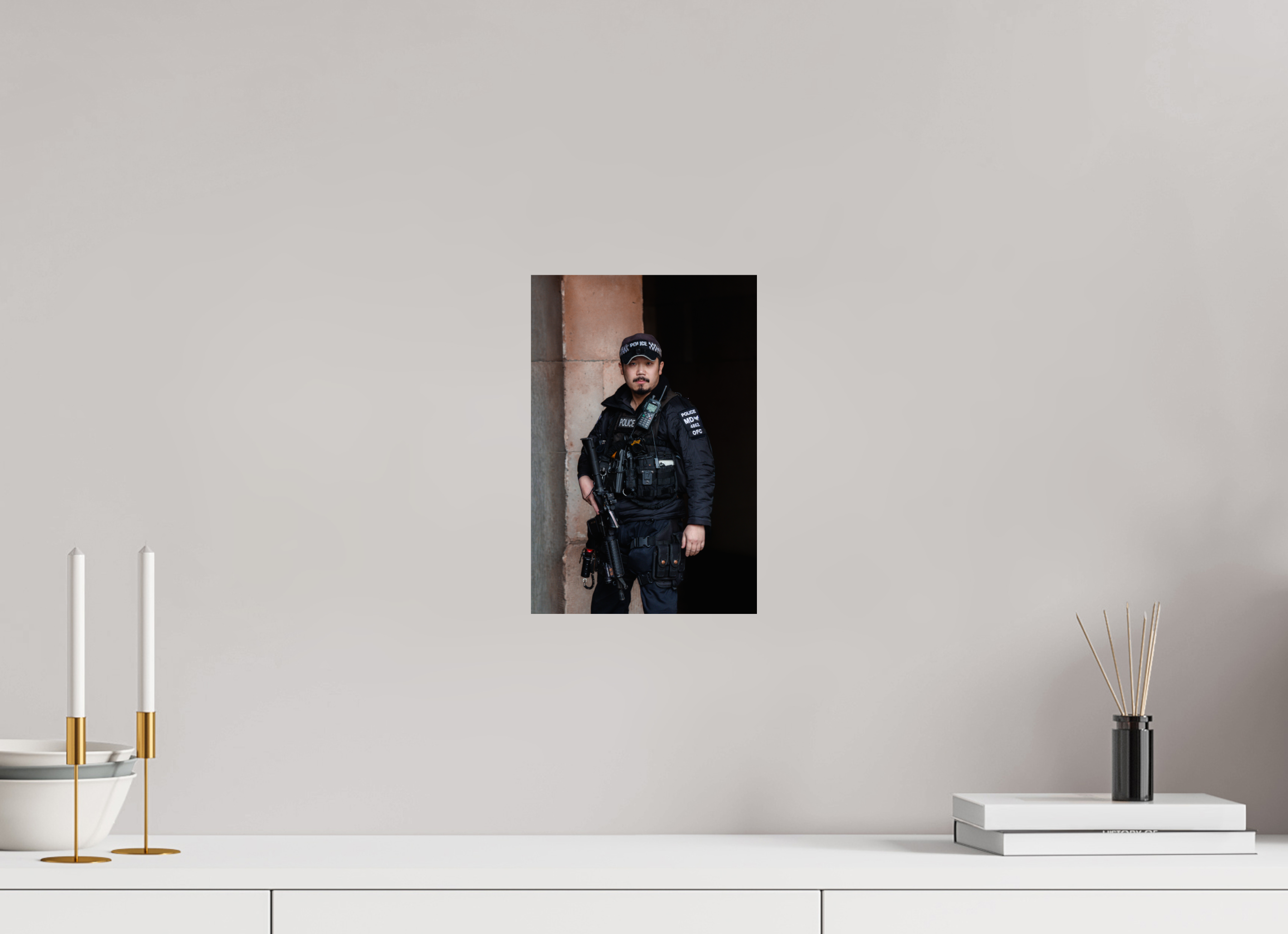 20 x 30 cm, Tirage Fine Art Premium Vigilance moderne – Police militaire