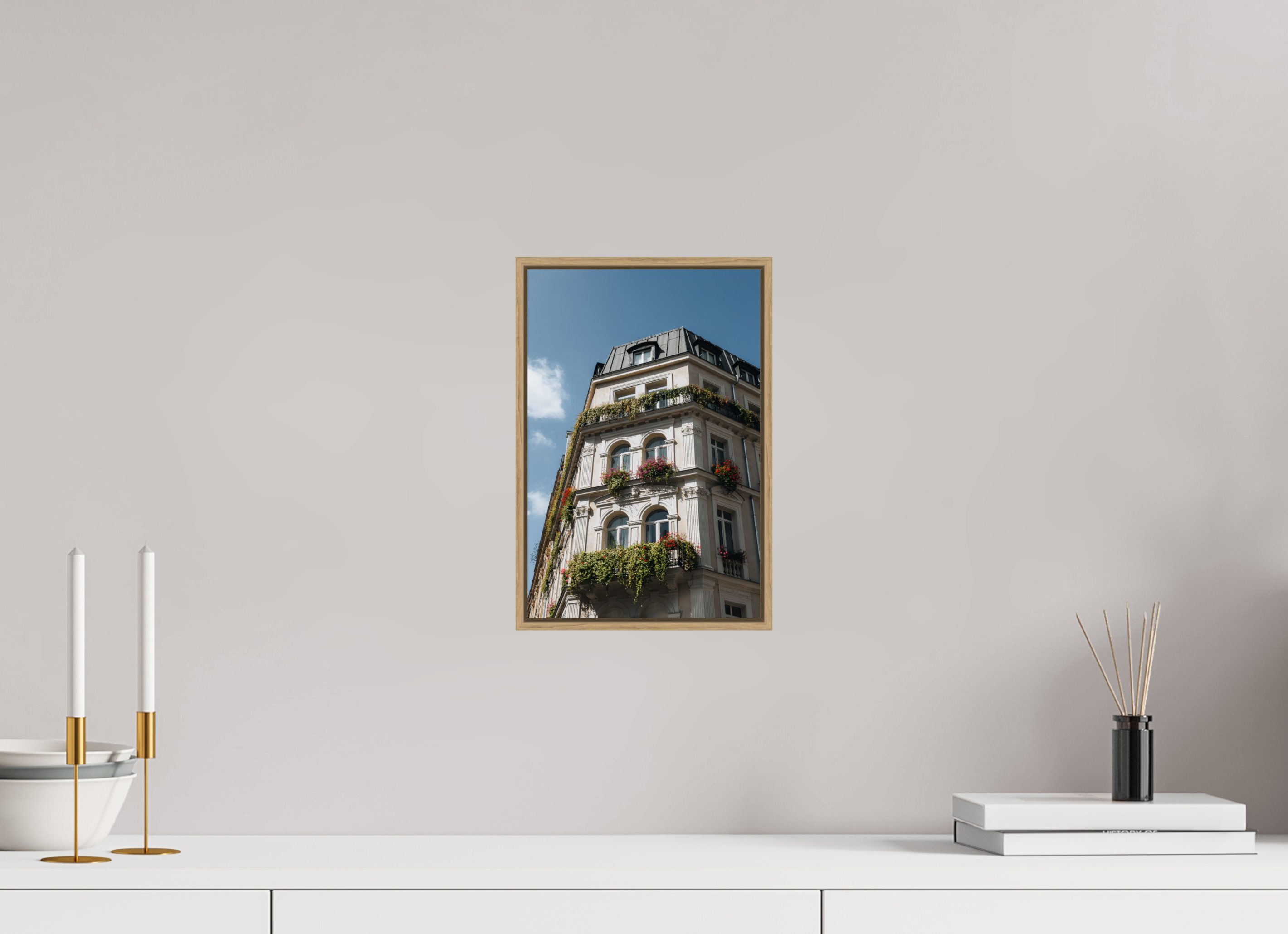 20 x 30 cm, Tirage sous Plexiglas encadré Élégance haussmannienne en été