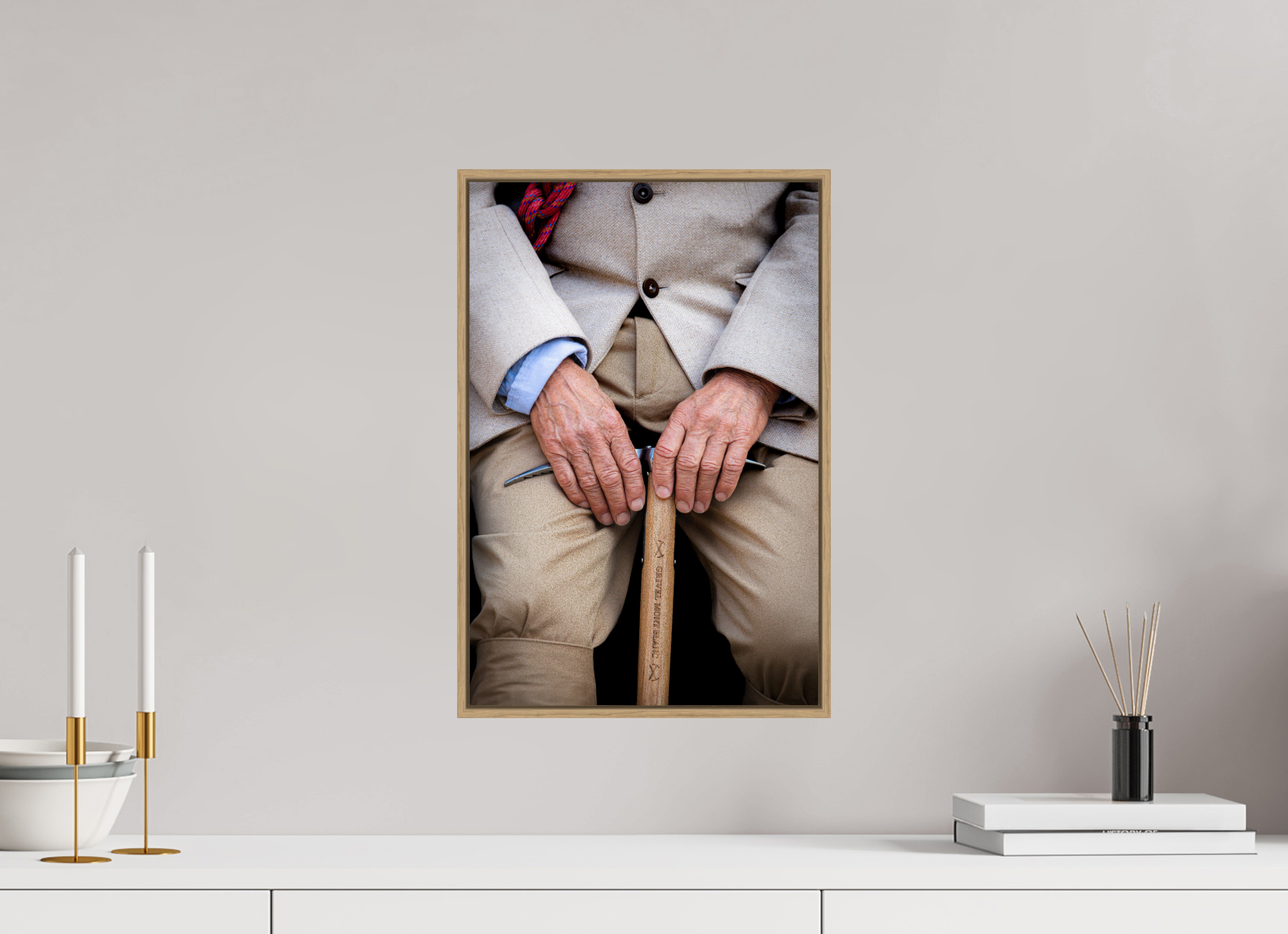 30 x 45 cm, Tirage sous Plexiglas encadré Gardien des Sommets – Portrait à la Compagnie des Guides