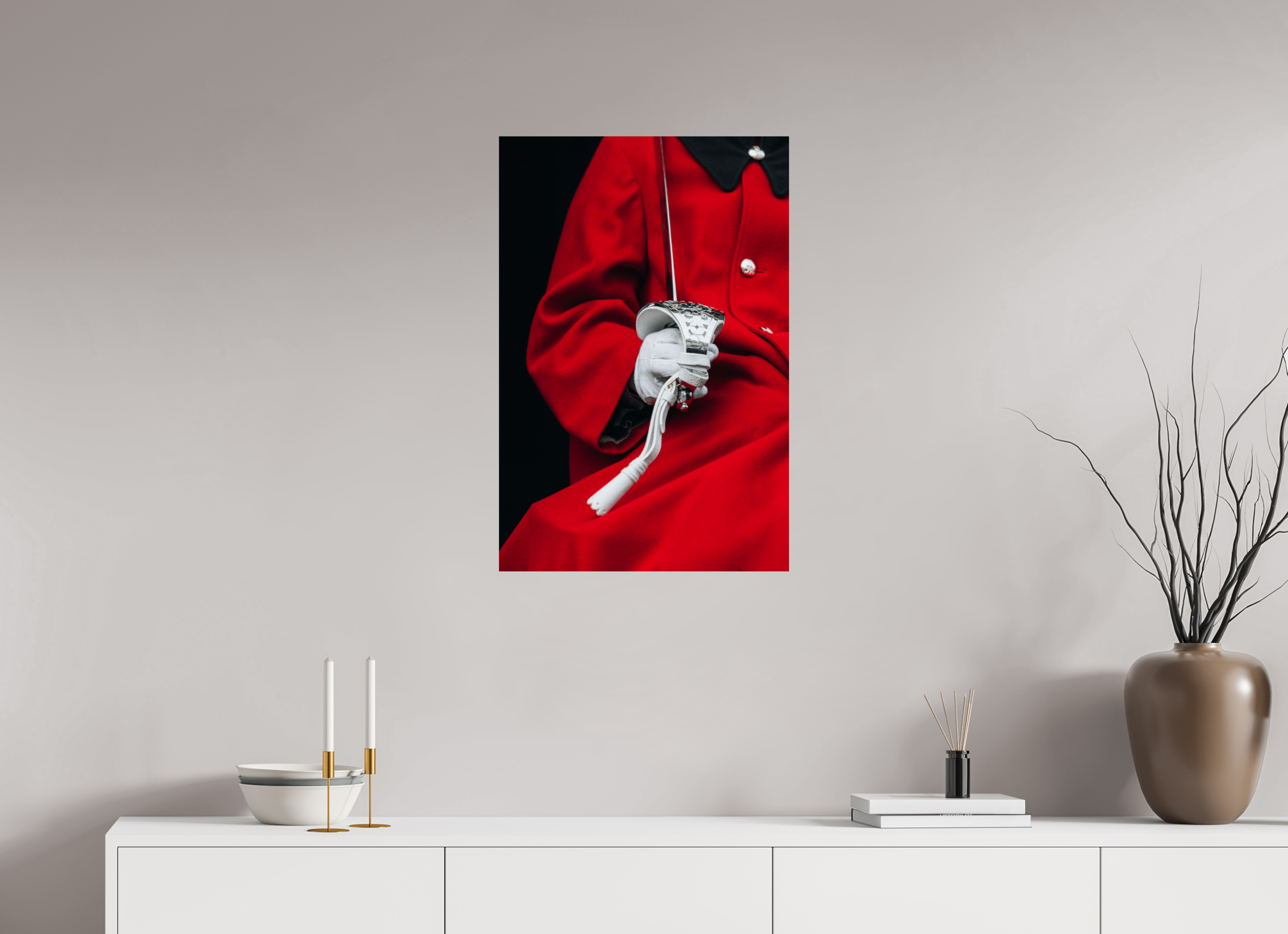 50 x 75 cm, Tirage Fine Art Premium Élégance en détail – Gant et épée