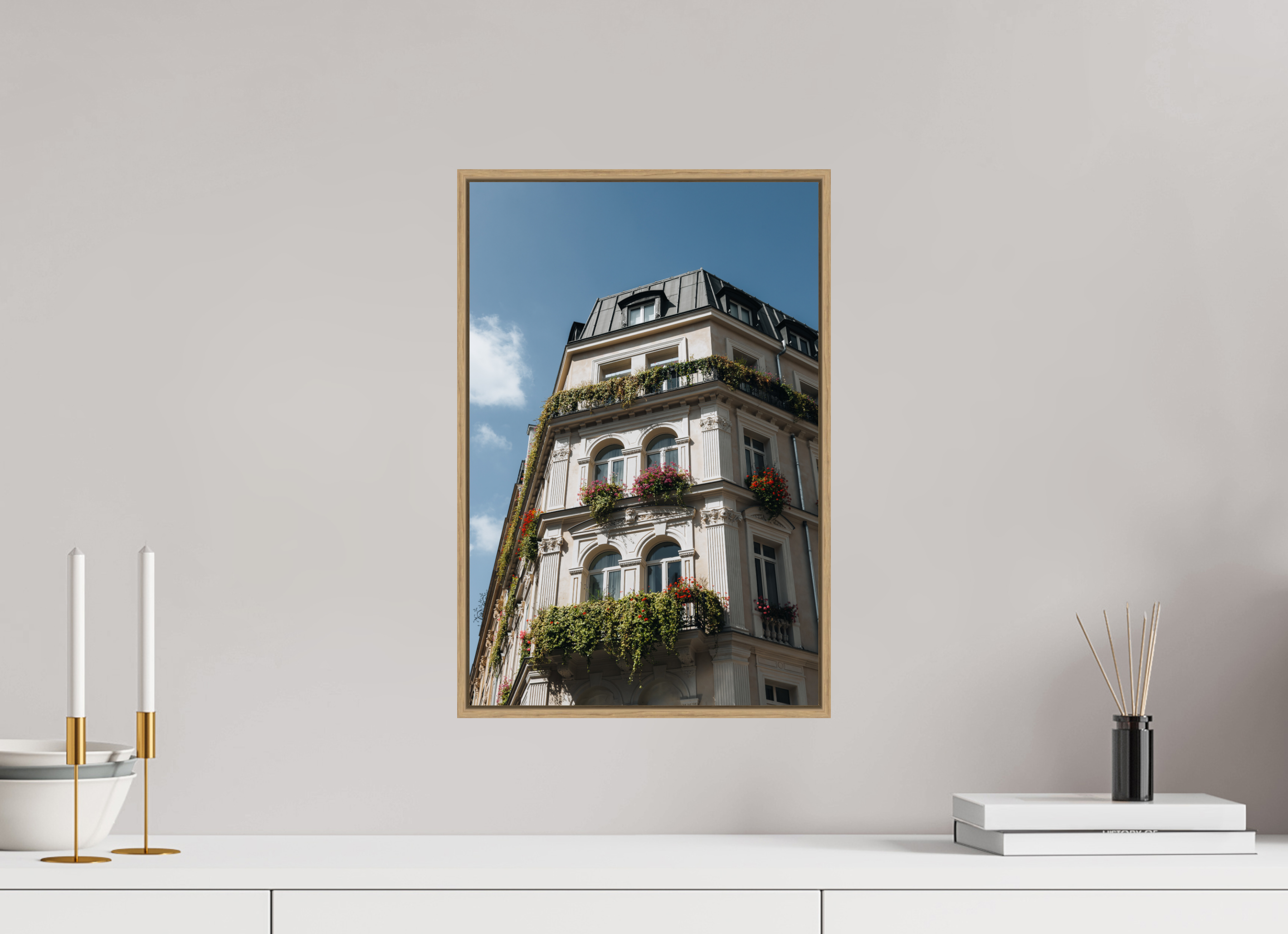 30 x 45 cm, Tirage sous Plexiglas encadré Élégance haussmannienne en été