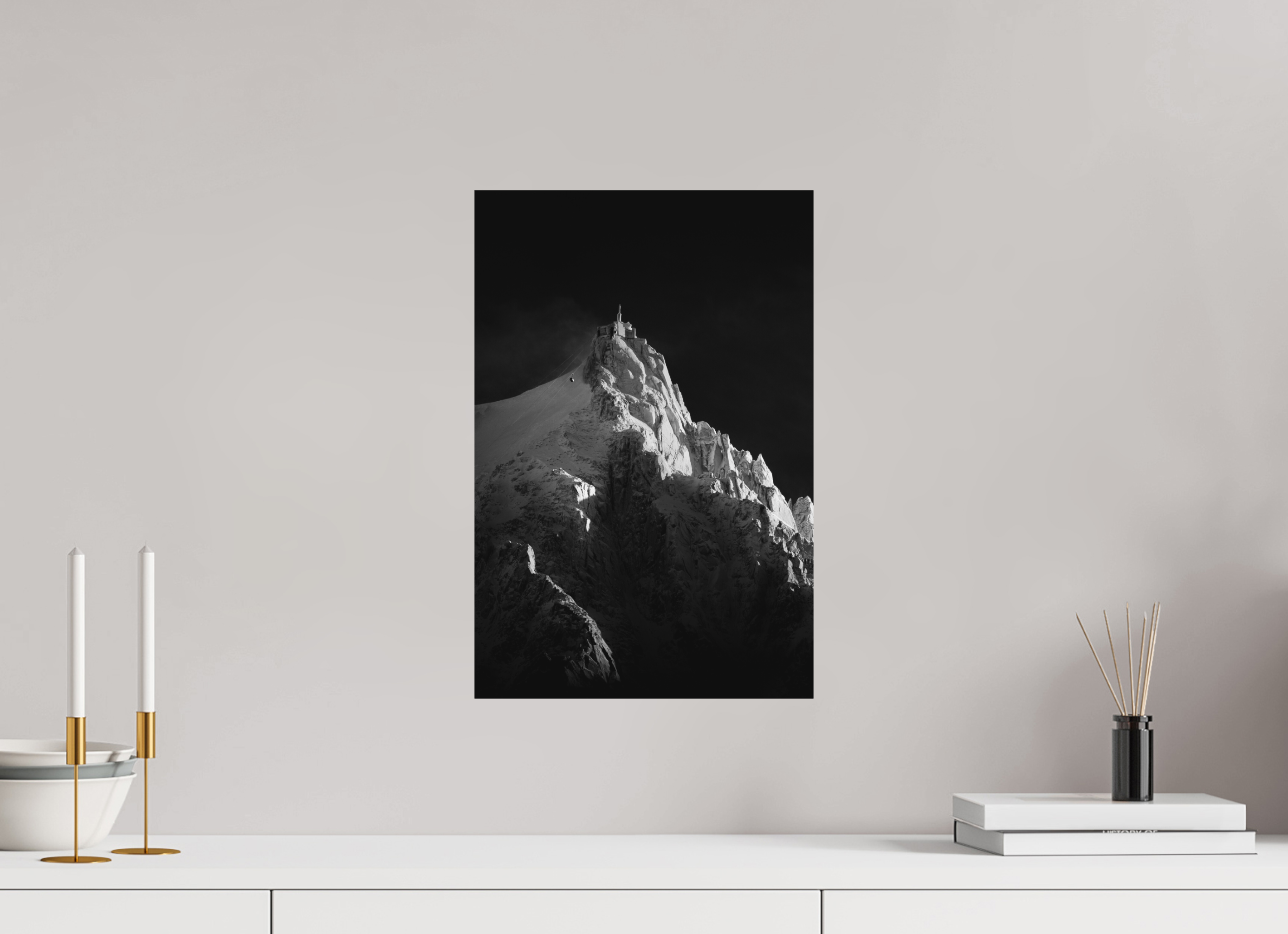30 x 45 cm, Tirage Fine Art Premium + Aiguille du Midi Contrastée – Noir et Blanc
