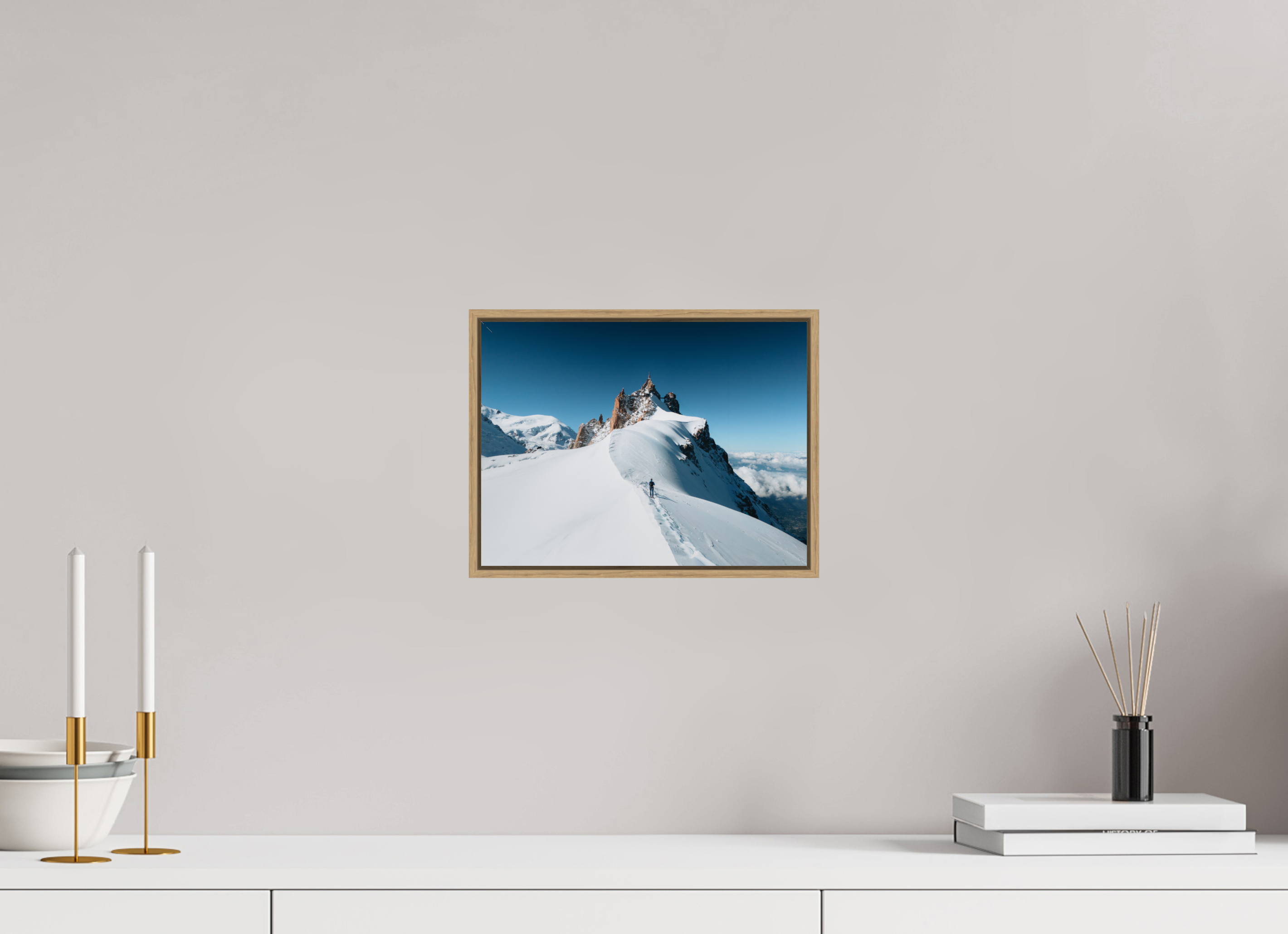 28 x 21 cm, Tirage sous Plexiglas encadré Équilibre au sommet – Aiguille du Midi