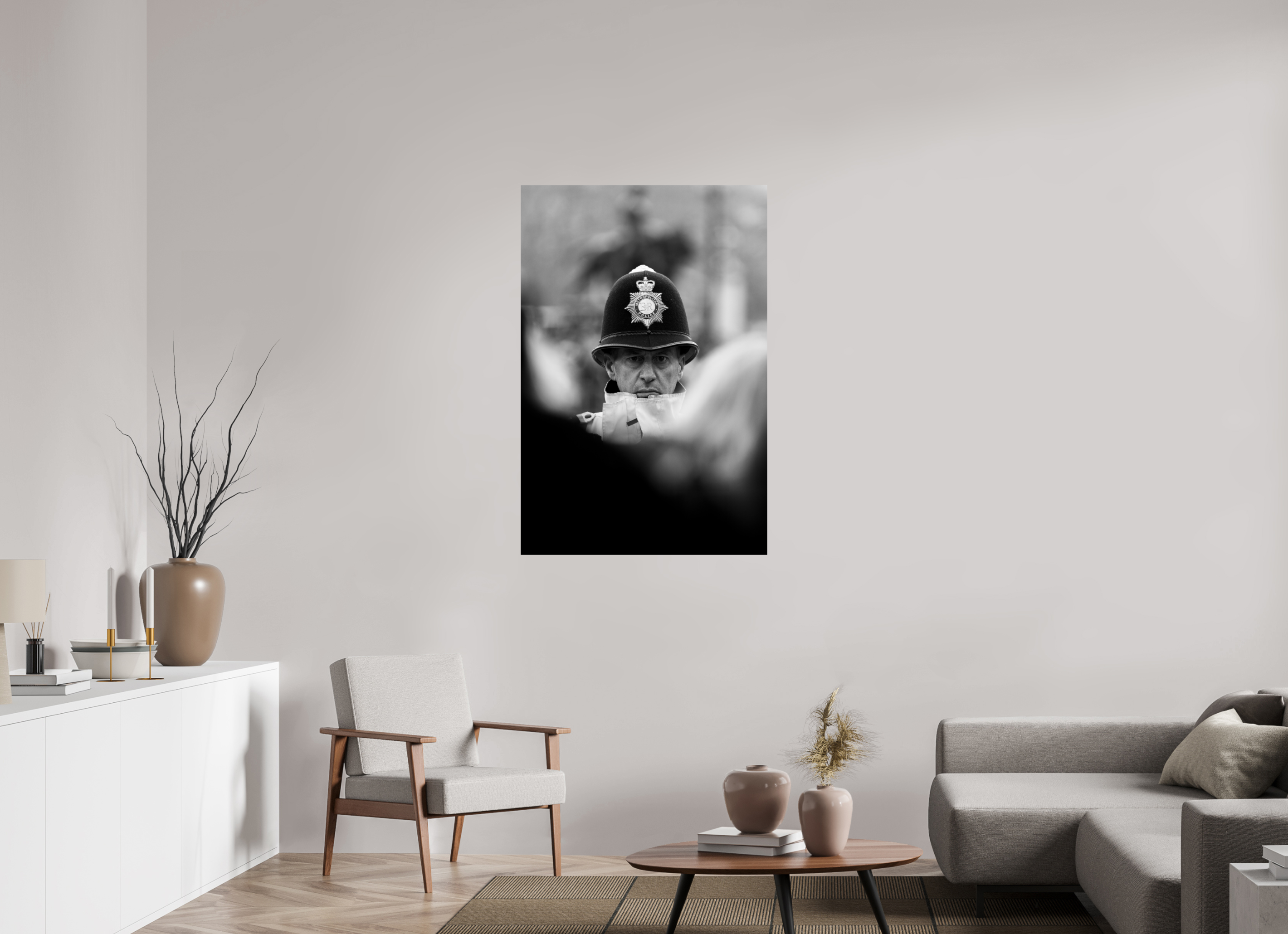 80 x 120 cm, Tirage Fine Art Premium Au milieu de la foule – Force et vigilance