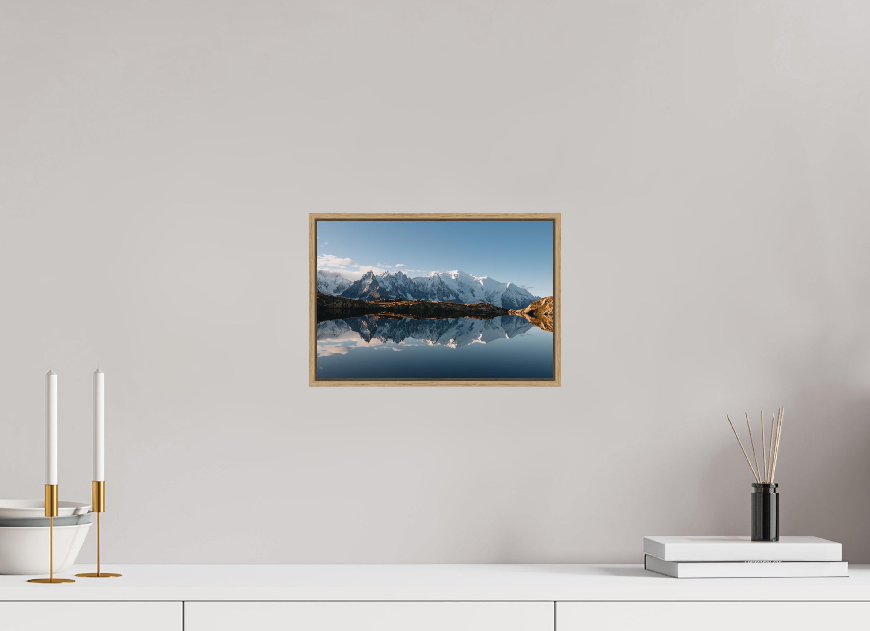 30 x 20 cm, Tirage sous Plexiglas encadré Reflets du Mont-Blanc sur le lac des Cheserys