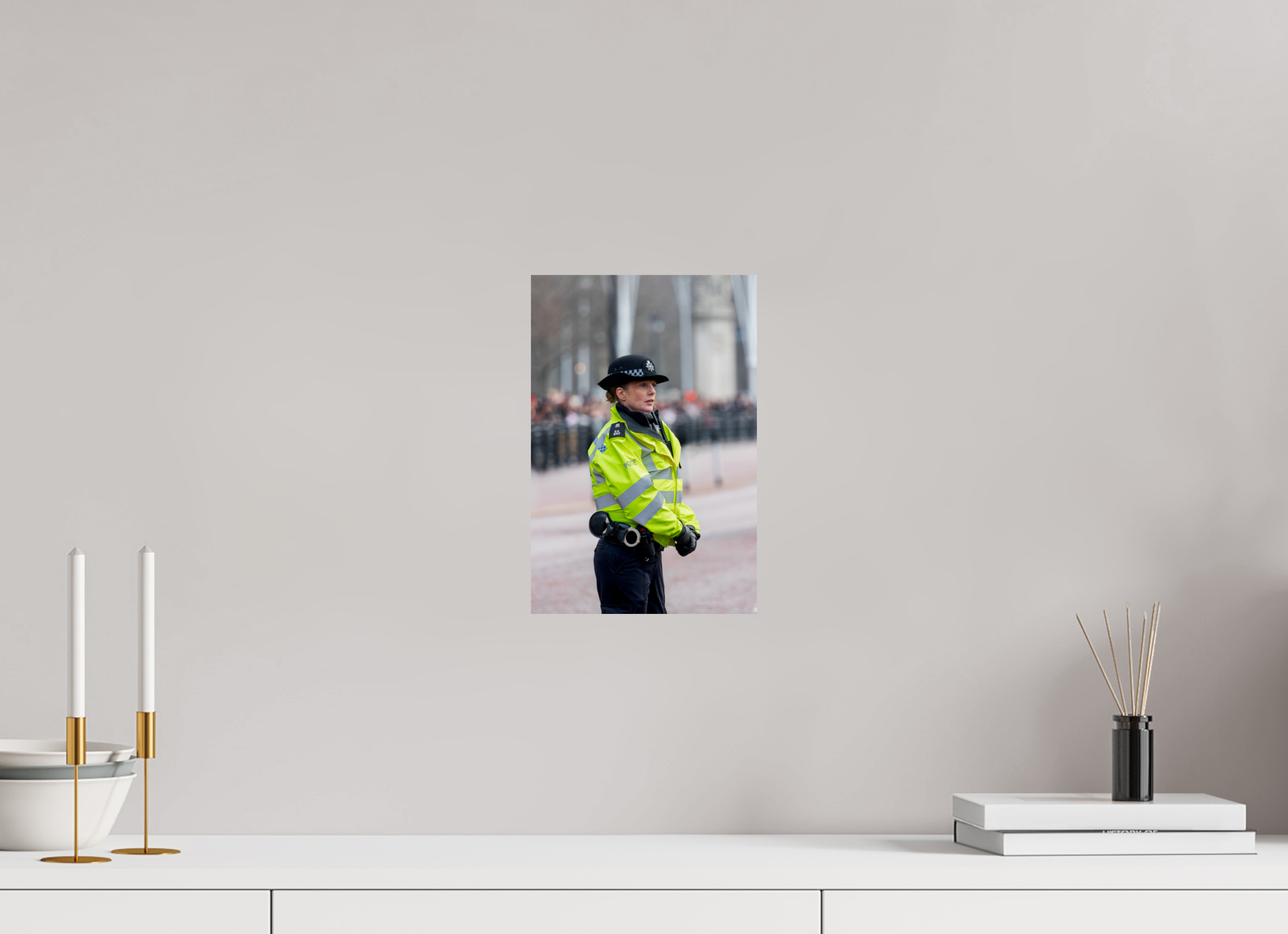 20 x 30 cm, Tirage Fine Art Premium Regard concentré – Policier de Londres